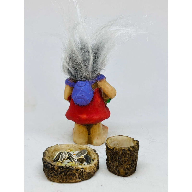 Troll Estudio Niña + Comedero 10 Cm Figura De Resina Naciona Rosa Chicle