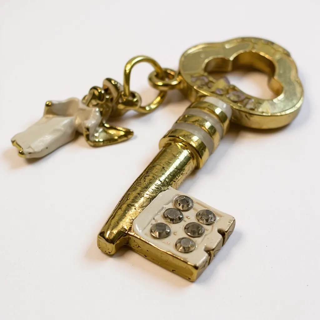 Arcangel Gabriel Prendedor Llave 4.2x1.5x4 (Copia)