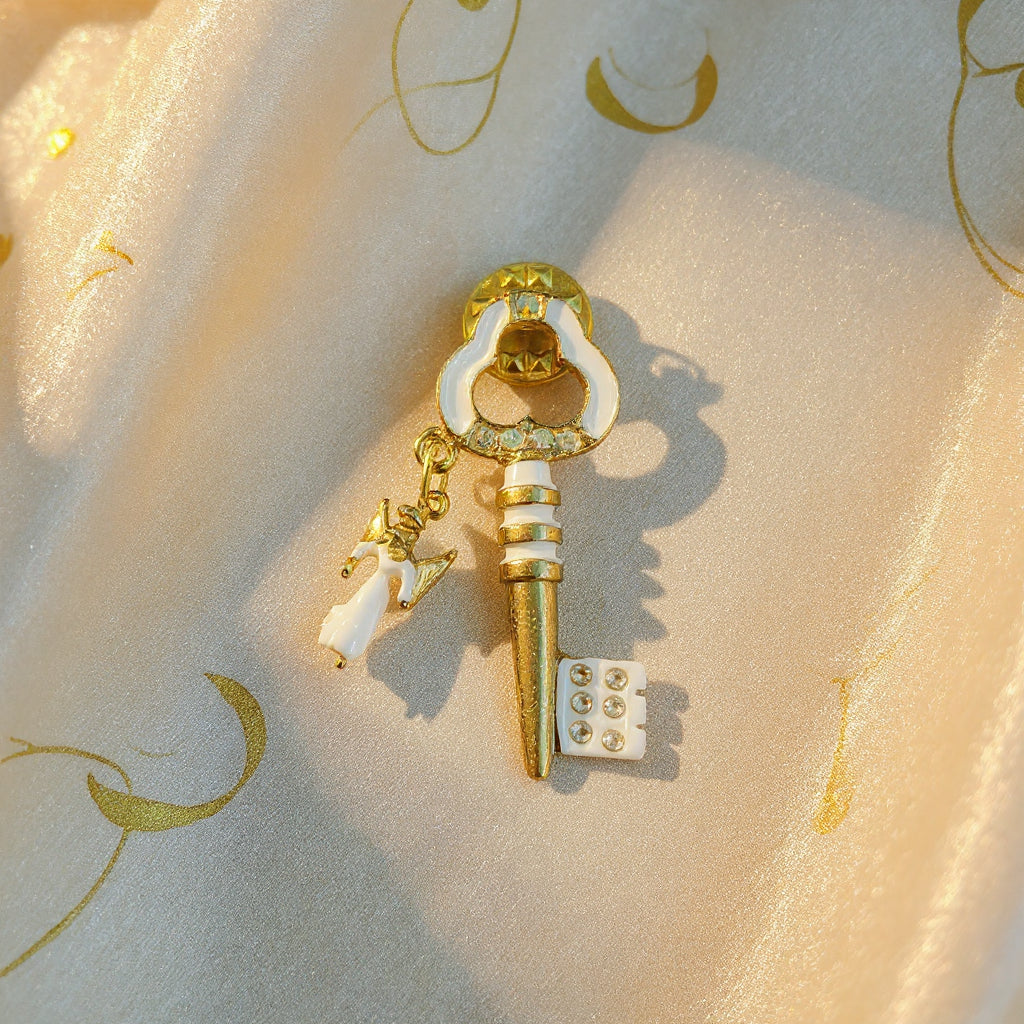 Arcangel Gabriel Prendedor 1.5x1.5x4.2 Blanco