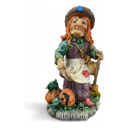Elfo De Resina Figura De 16 Cm De Altura Pintado A Mano Bruxieta by HEREJE