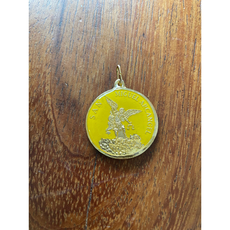 San Miguel Medalla Dorada Y Encapsulada 30mm Varios Colores