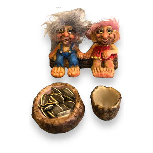 Troll Novios +  Comederos 7 Cm Figura En Resina Nacional