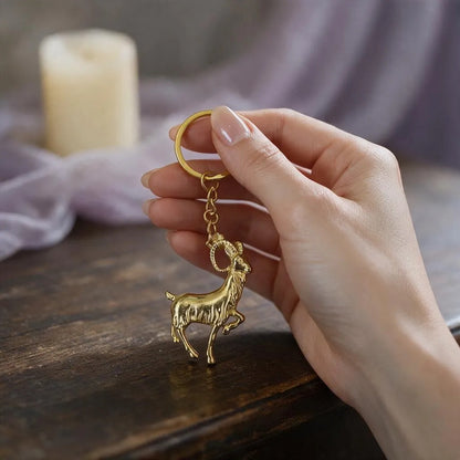 Llavero Hereje Año De La Cabra, Diseño Sencillo De Cabra Dorado by HEREJE