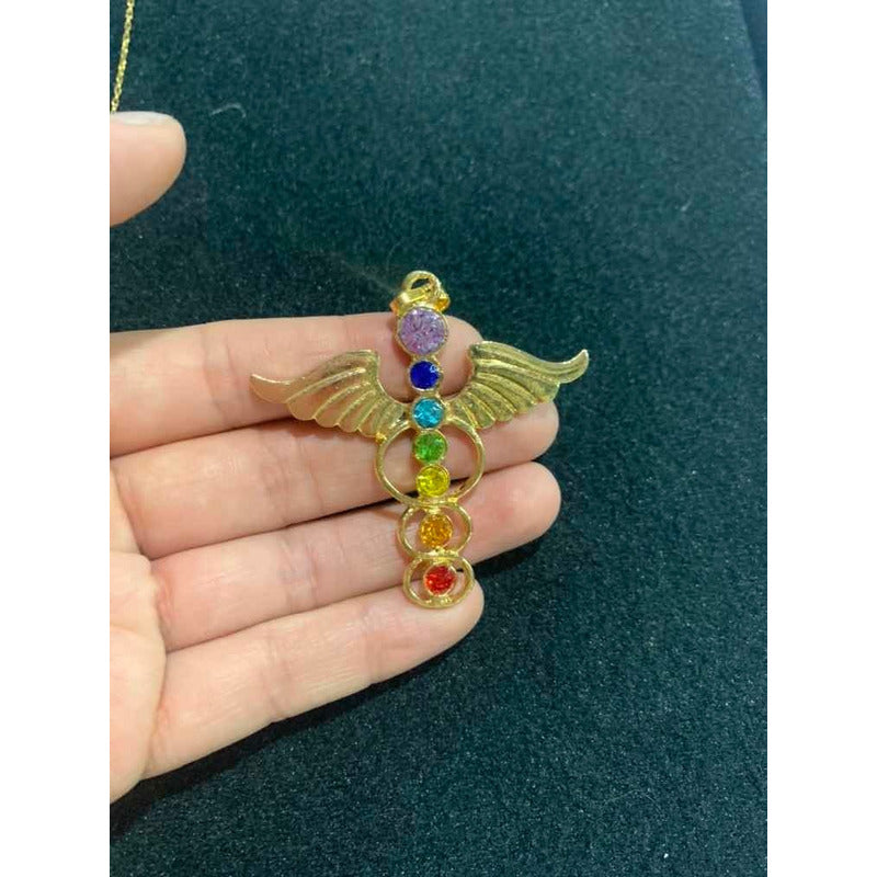 7 Chakras Dije Alas Con Cristal En Baño De Oro