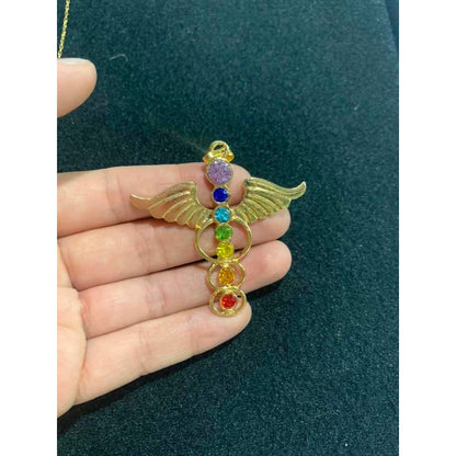 7 Chakras Dije Alas Con Cristal En Baño De Oro
