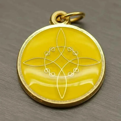 Nudo De Brujas Dije Encapsulado Con Los 7 Baño De Oro 25mm Amarillo