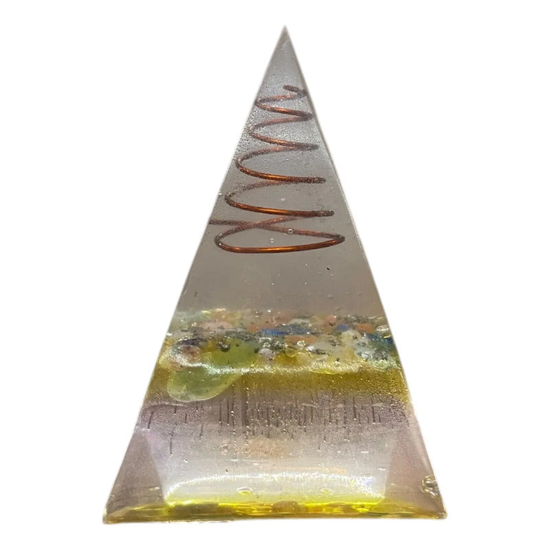 Pirámide De Orgonita 7cm Con Cuarzo Rosa Y Cobre Amatillo by HEREJE