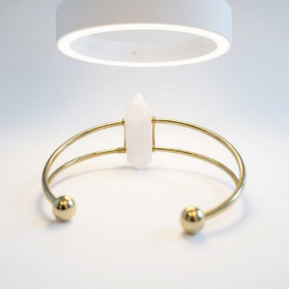 Brazalete Con Cuarzo En Punta Chapado En Color Dorado