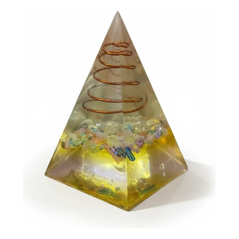 Pirámide De Orgonita 7cm Con Cuarzo Rosa Y Cobre Amatillo by HEREJE