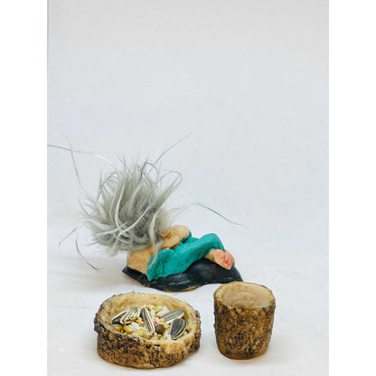 Troll Felicidad +comedero Y 5.5cm Figura En Resina Nacional