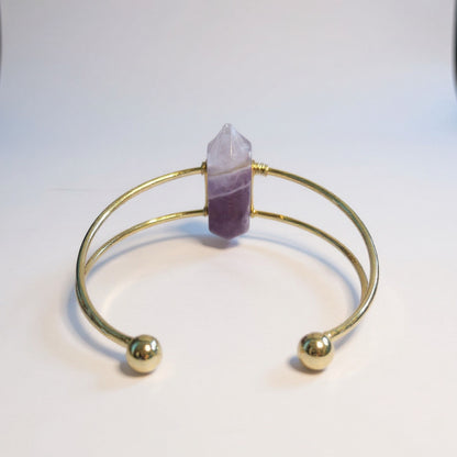 Brazalete Con Cuarzo En Punta Chapado En Color Dorado