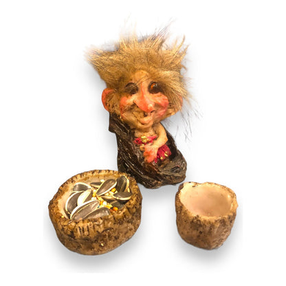 Troll Valentía Y Honestidad +comedero 7 Cm Figura De Resina