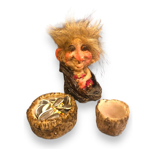 Troll Valentía Y Honestidad +comedero 7 Cm Figura De Resina